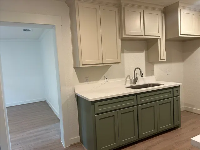 $197,499 | 923 West 9th Street, Freeport, TX 77541