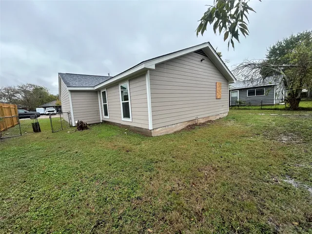 $197,499 | 923 West 9th Street, Freeport, TX 77541