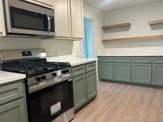 $197,499 | 923 West 9th Street, Freeport, TX 77541