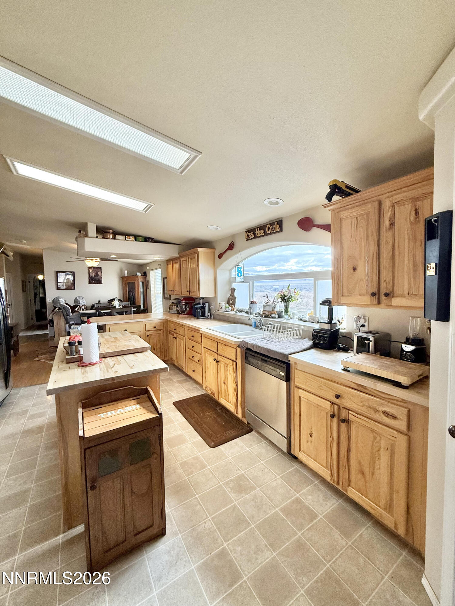 2160 East Horseshoe Road Battle Mountain, NV 89820 - Photo 18 of 41 2160 Horseshoe kitchen