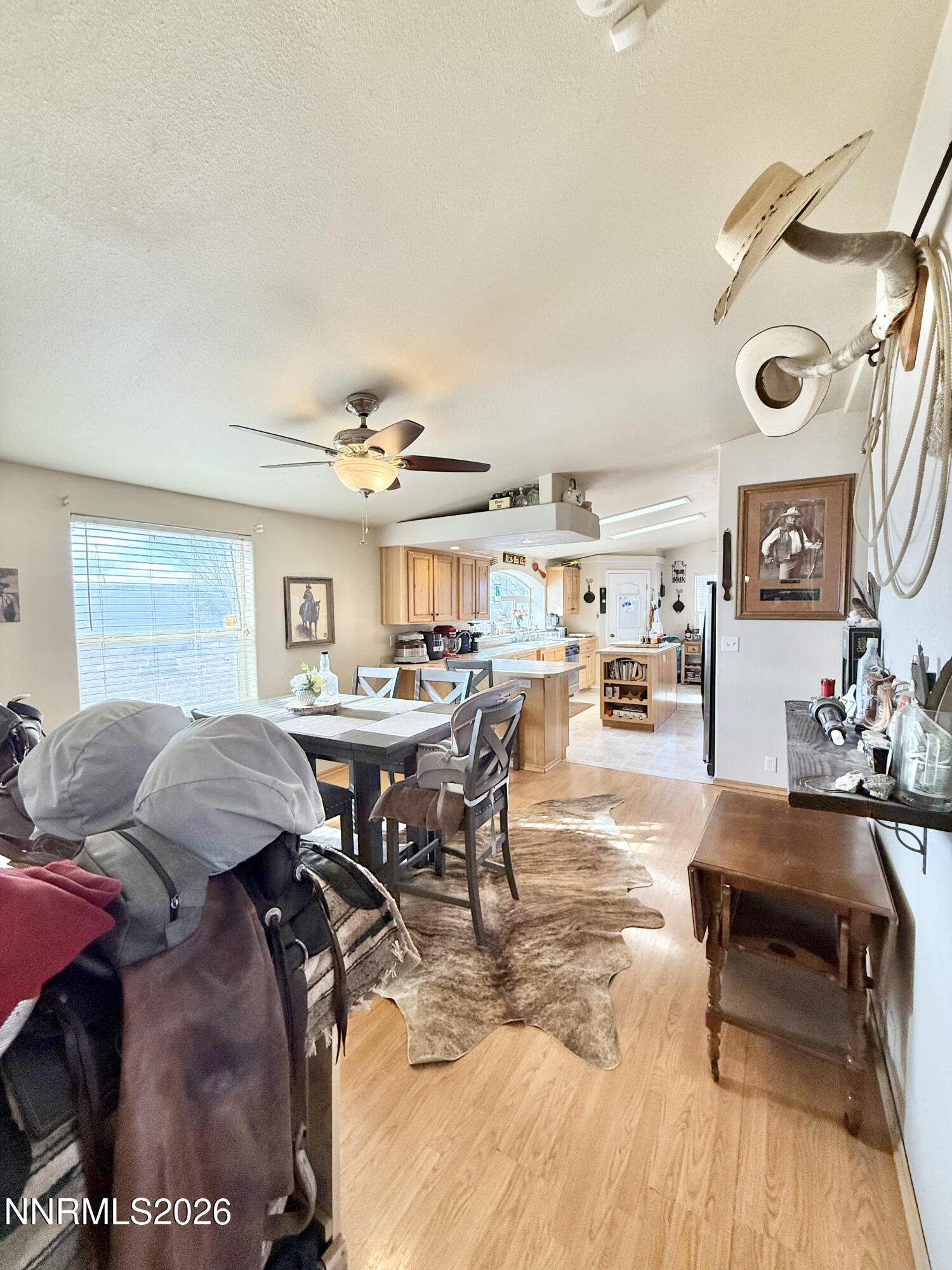 2160 East Horseshoe Road Battle Mountain, NV 89820 - Photo 26 of 41 2160 Horseshoe dining to kitchen