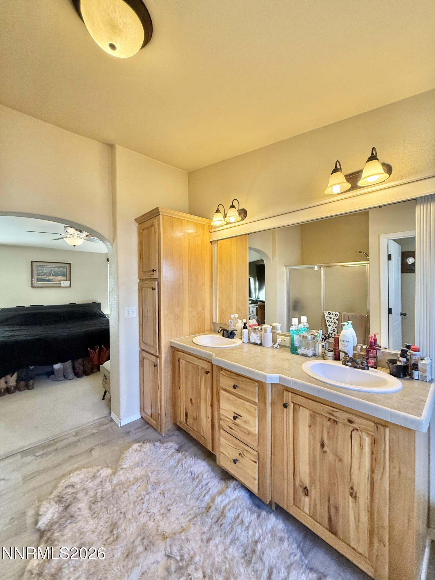 2160 East Horseshoe Road Battle Mountain, NV 89820 - Photo 38 of 41 2160 Horseshoe master bath