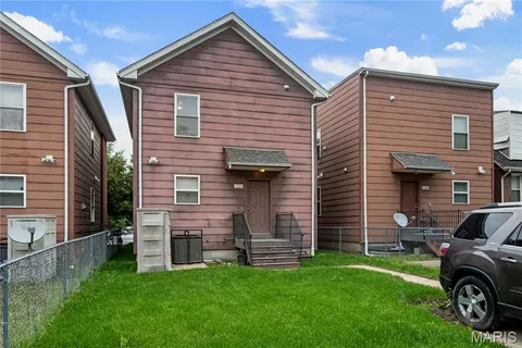 $215,000 | 1024 Bates Street, St. Louis, MO 63111