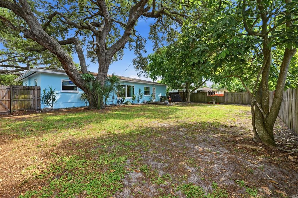 2140 Northeast Coachman Road Clearwater, FL 33765 - Photo 37 of 40