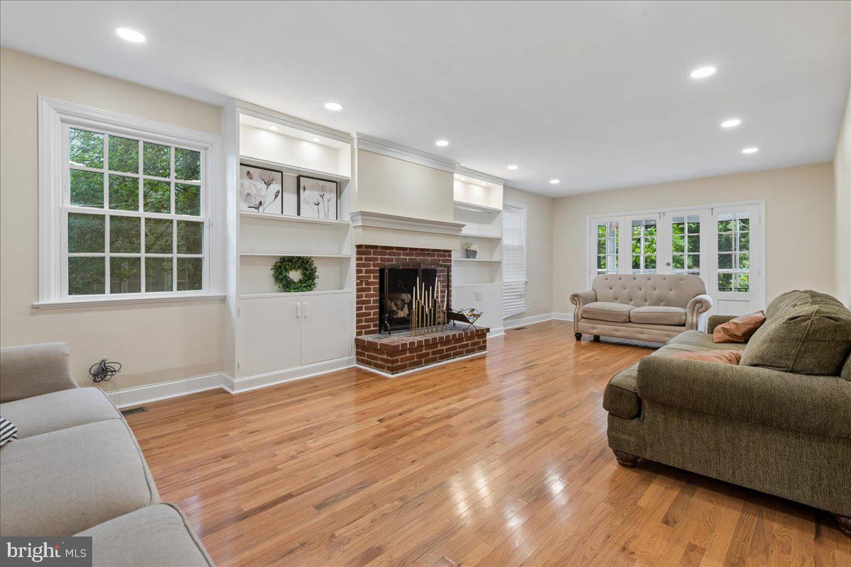 1215 Southview Road Baltimore, MD 21218 - Photo 7 of 40 Gallery Image 7