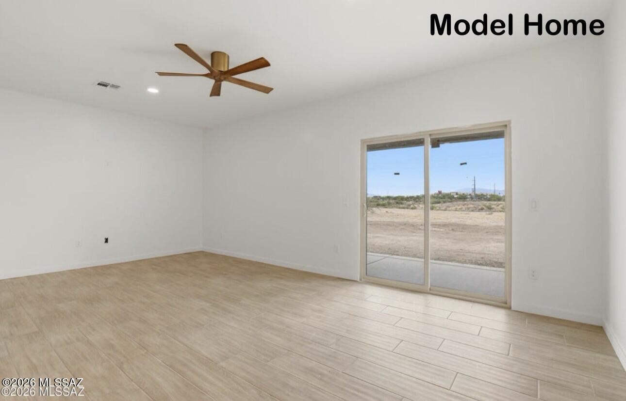 5553 South Swires Road Tucson, AZ 85746 - Photo 9 of 27 Great Room/ Game Room Model