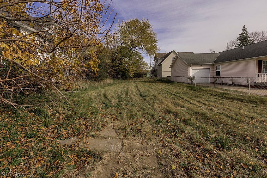 861 Lakeview Road Cleveland, OH 44108 - Photo 2 of 3 Gallery Image 2