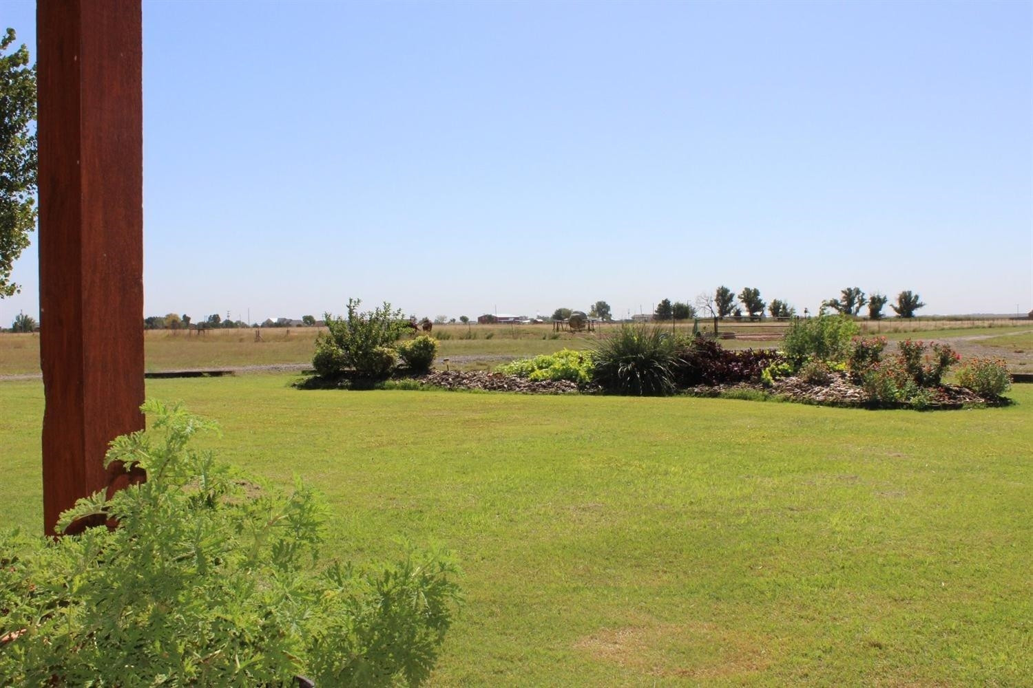 6879 Kansas Road Anton, TX 79313 - Photo 7 of 10 Front porch view