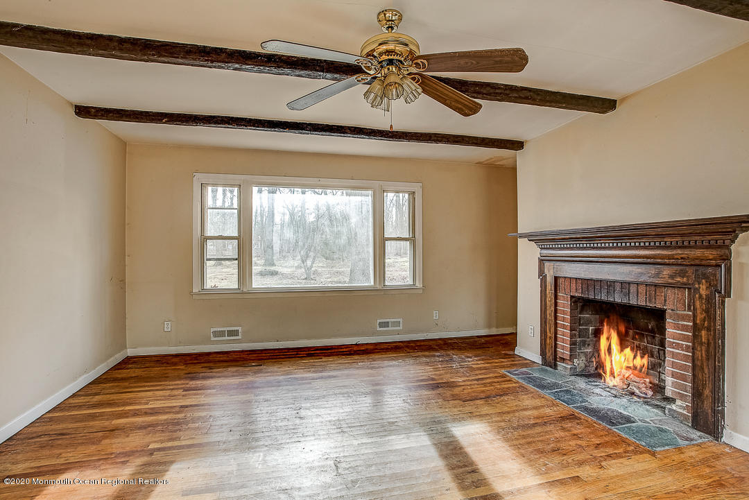 625 Monmouth Road Cream Ridge, NJ 08514 - Photo 2 of 24 Monmouth Rd - MLS _ 1