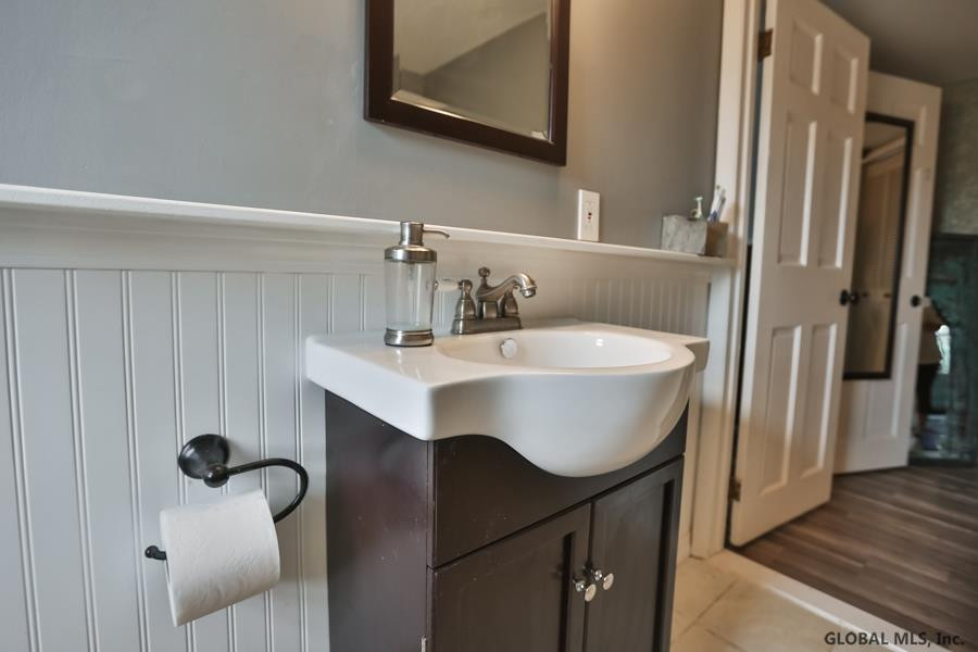 36 Spring Avenue Colonie, NY 12110 - Photo 37 of 61 Photo 37