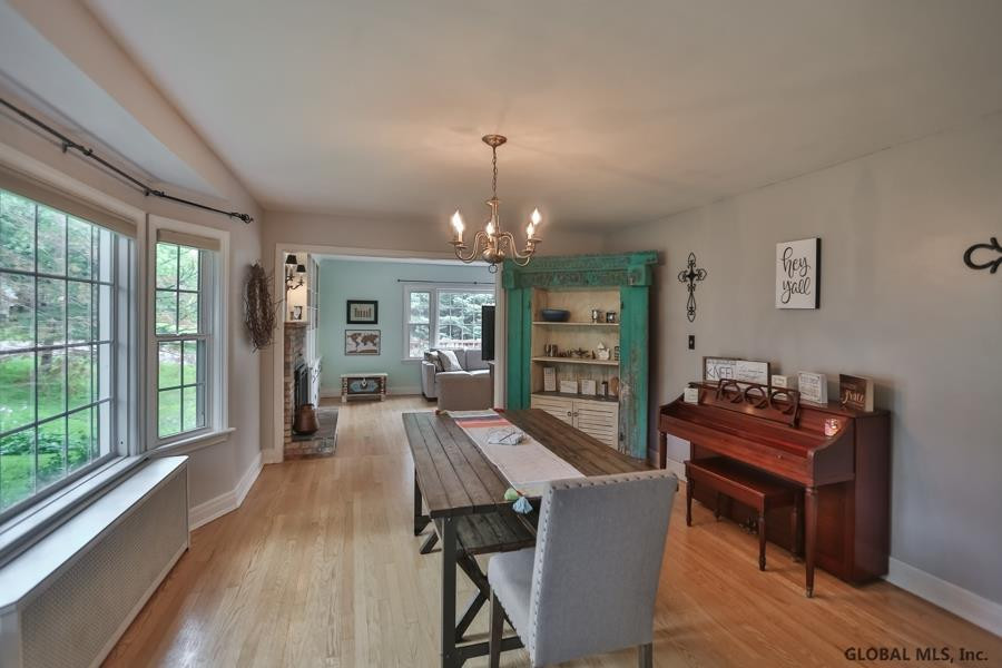 36 Spring Avenue Colonie, NY 12110 - Photo 4 of 61 Photo 4