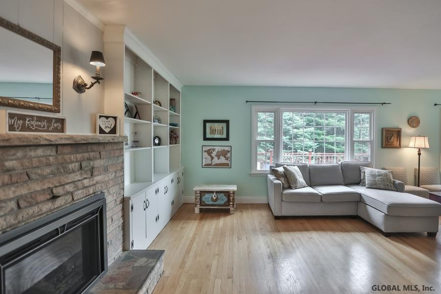 36 Spring Avenue Colonie, NY 12110 - Photo 6 of 61 Photo 6