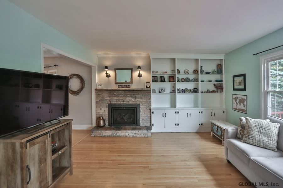 36 Spring Avenue Colonie, NY 12110 - Photo 7 of 61 Photo 7