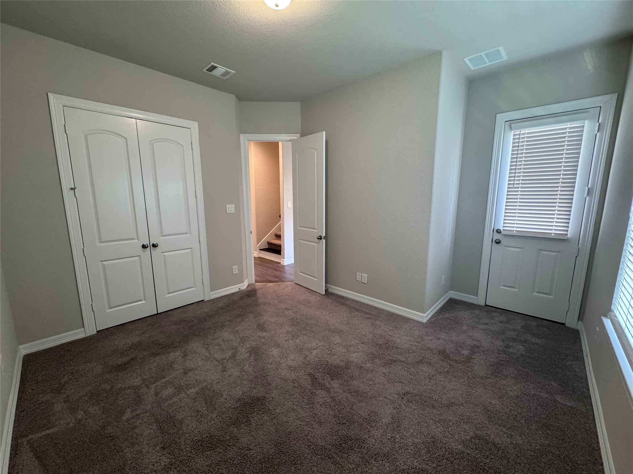 11014 Cres Light Way Houston, TX 77043 - Photo 2 of 19