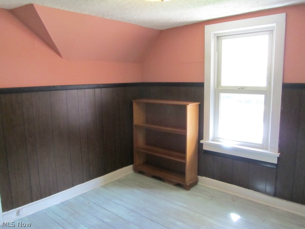 9101 Fosdick Road Cleveland, OH 44125 - Photo 17 of 25