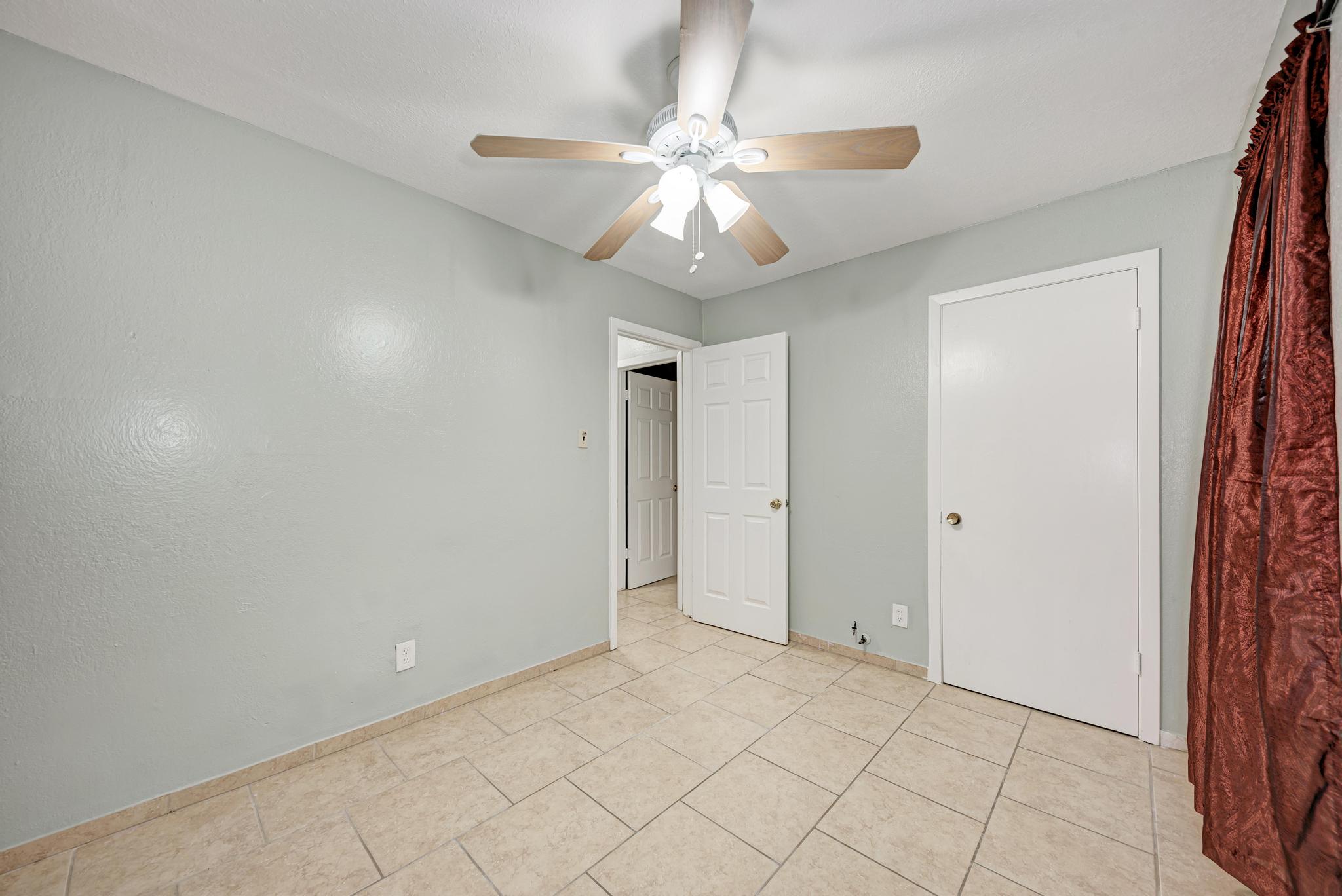 4701 Bandera Road Austin, TX 78721 - Photo 29 of 37