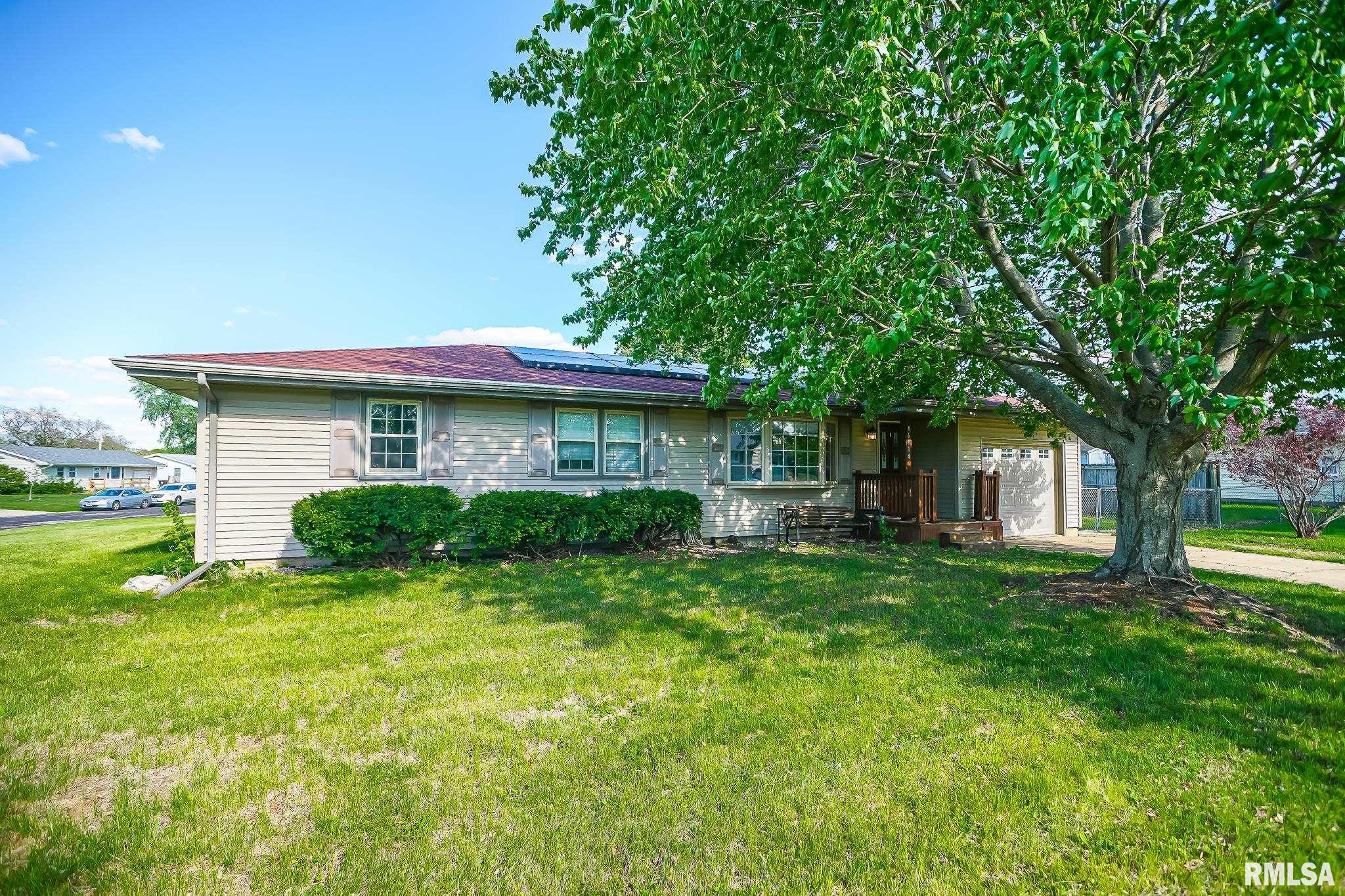 16114 North Admiral Road Chillicothe, IL 61523 - Photo 2 of 35