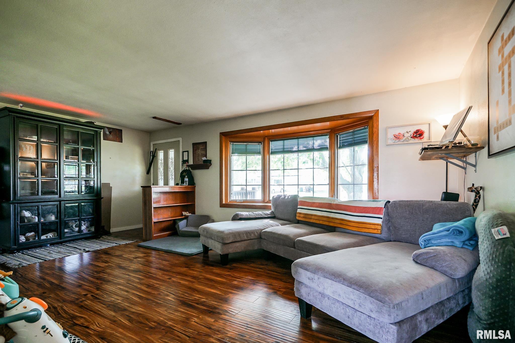 16114 North Admiral Road Chillicothe, IL 61523 - Photo 5 of 35
