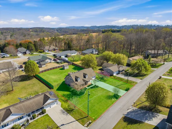 $425,000 | 2727 Kenwood Drive, Athens, TN 37303