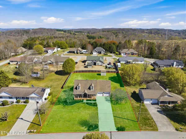 $425,000 | 2727 Kenwood Drive, Athens, TN 37303