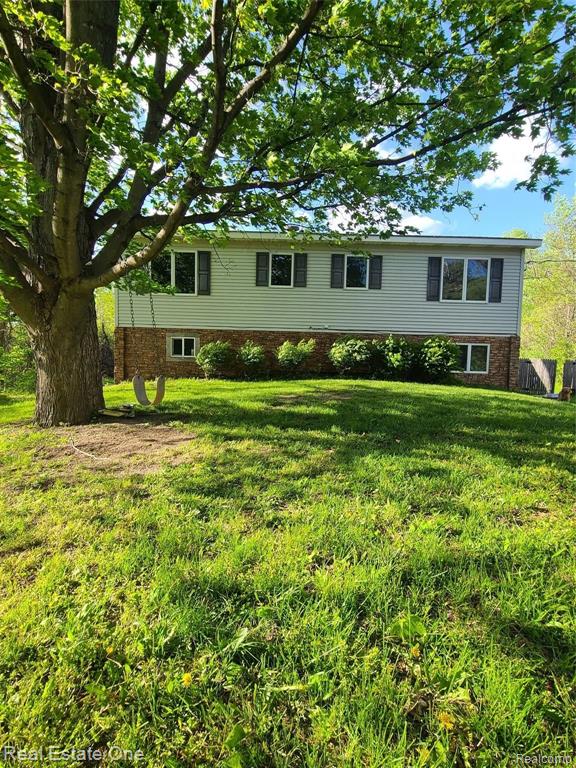 8008 West Stanley Road Flushing, MI 48433 - Photo 1 of 1