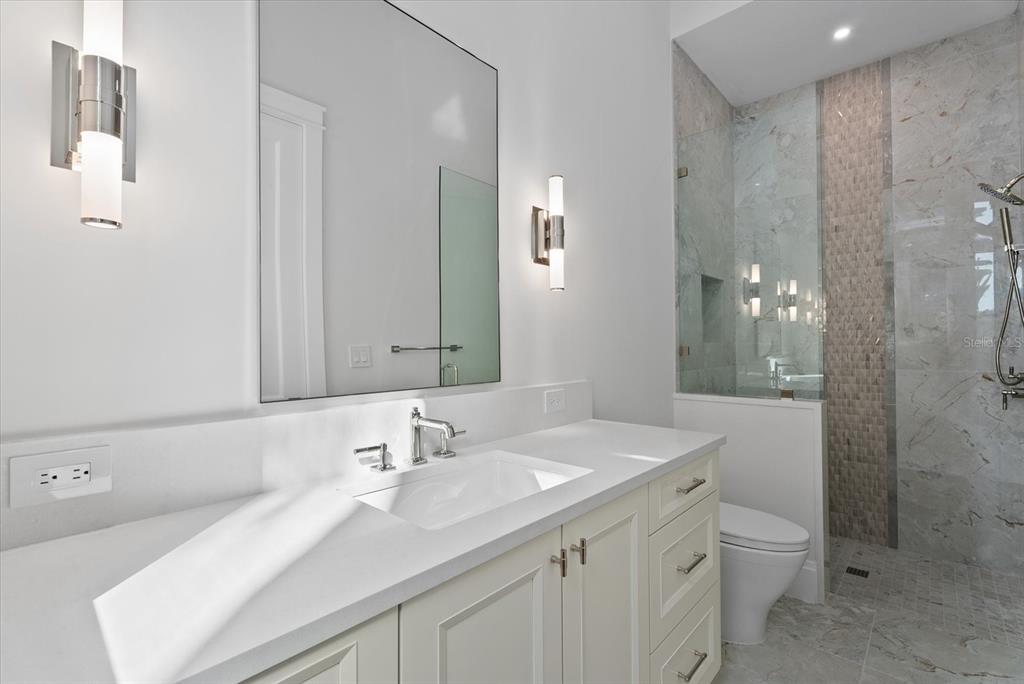 5215 Hidden Harbor Road Sarasota, FL 34242 - Photo 44 of 80