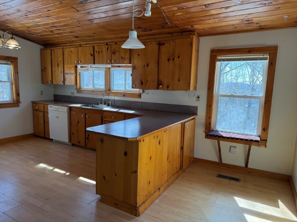 133 Stevens Road Canaan, NH 03741 - Photo 6 of 60