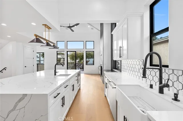 $2,479,000 | 110 South Irena Avenue, Unit A, Redondo Beach, CA 90277