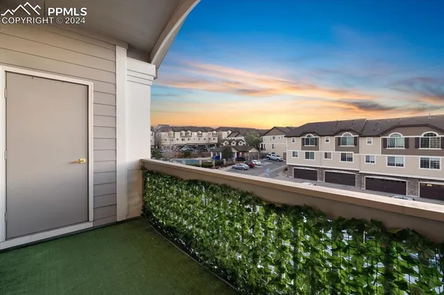 a view of a large building