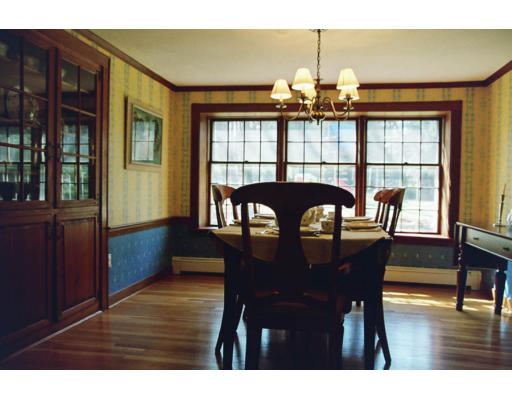 368 Willis Road Sudbury, MA 01776 - Photo 4 of 18 Gallery Image 4