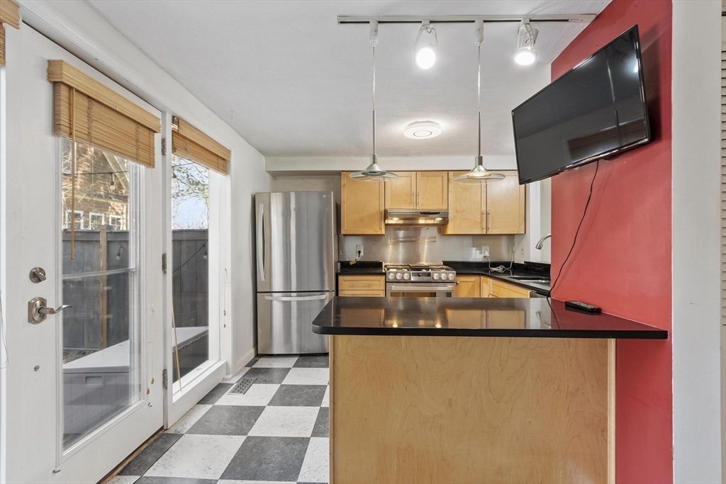 111 Brigham Street, Unit 11B Hudson, MA 01749 - Photo 6 of 34