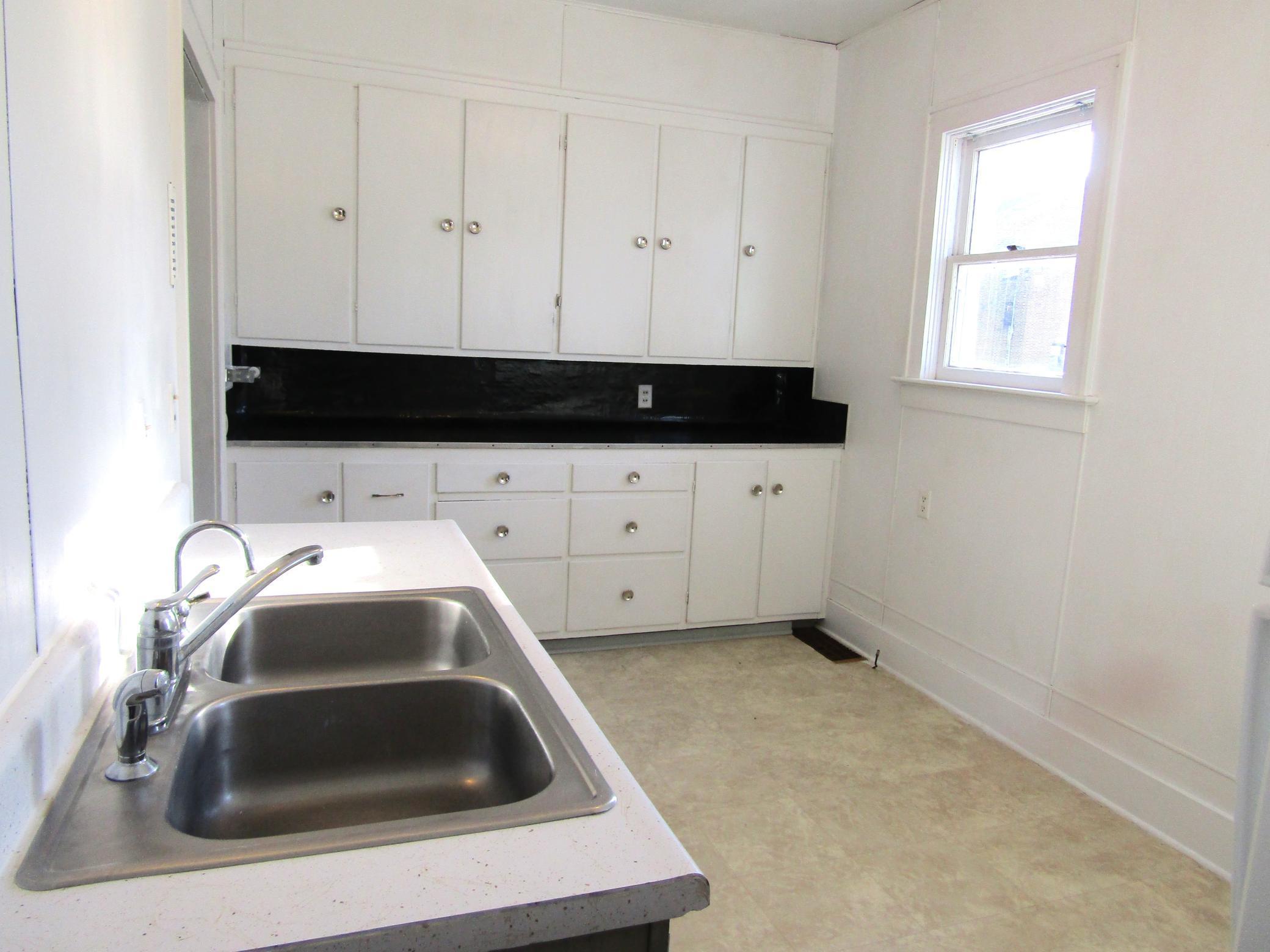 712 7th Street Dawson, MN 56232 - Photo 6 of 46