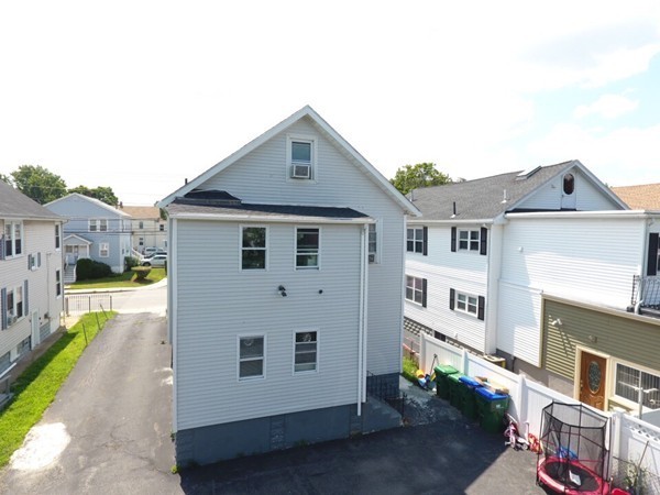 366 Riverside Avenue Medford, MA 02155 - Photo 5 of 14 Gallery Image 5