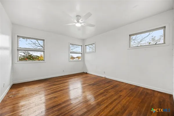 $190,000 | 1002 West Woodlawn Street, San Saba, TX 76877