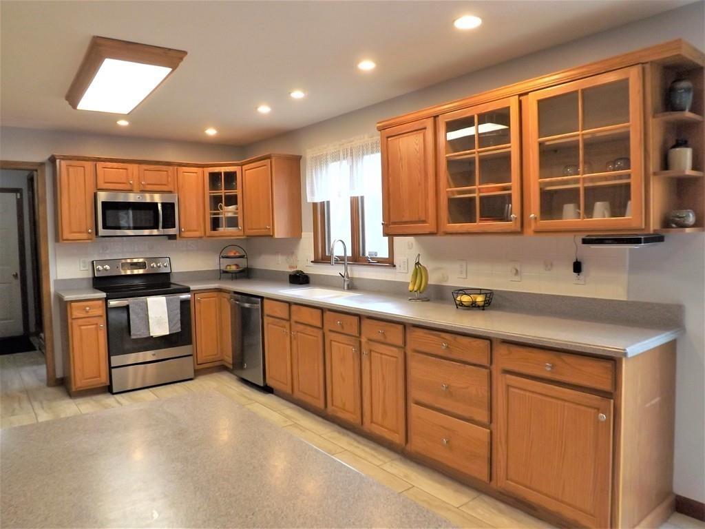 7 Rice Road Auburn, MA 01501 - Photo 6 of 32 Gallery Image 6