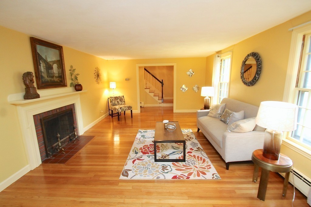 32 Maple Ridge Road Reading, MA 01867 - Photo 4 of 30