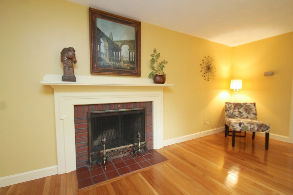 32 Maple Ridge Road Reading, MA 01867 - Photo 7 of 30