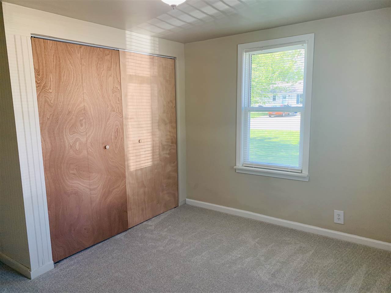 4024 Risedorph Street Burton, MI 48509 - Photo 17 of 29 50010521-16.JPG