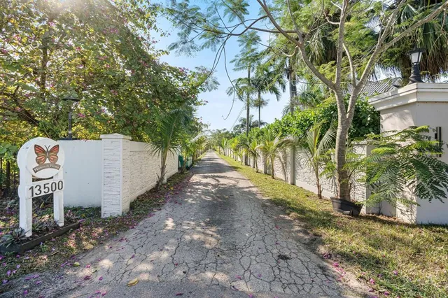 $5,795,000 | 13500 Stirling Road, Southwest Ranches, FL 33330