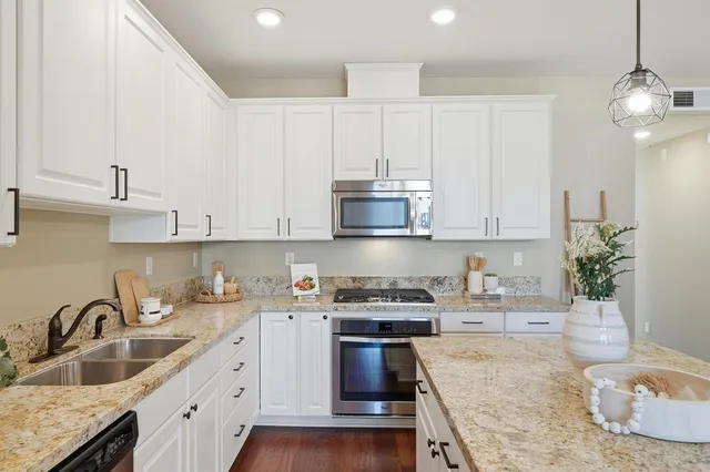 $699,000 | 4728 Norris Canyon Road, Unit 204, San Ramon, CA 94583