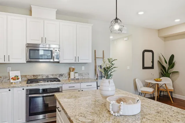 $699,000 | 4728 Norris Canyon Road, Unit 204, San Ramon, CA 94583