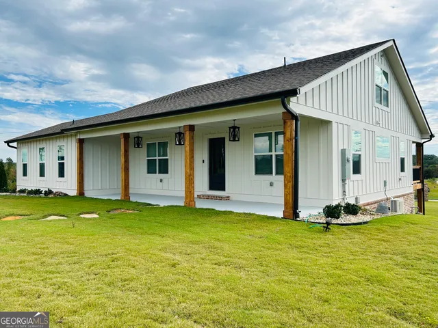 $2,600 | 425 Smokey Road, Newnan, GA 30263