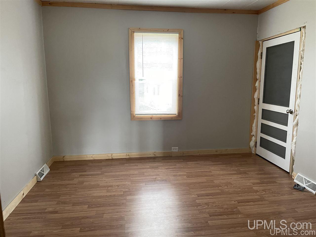 N8979 South Davis Road Ironwood, MI 49938 - Photo 10 of 19 Gallery Image 10