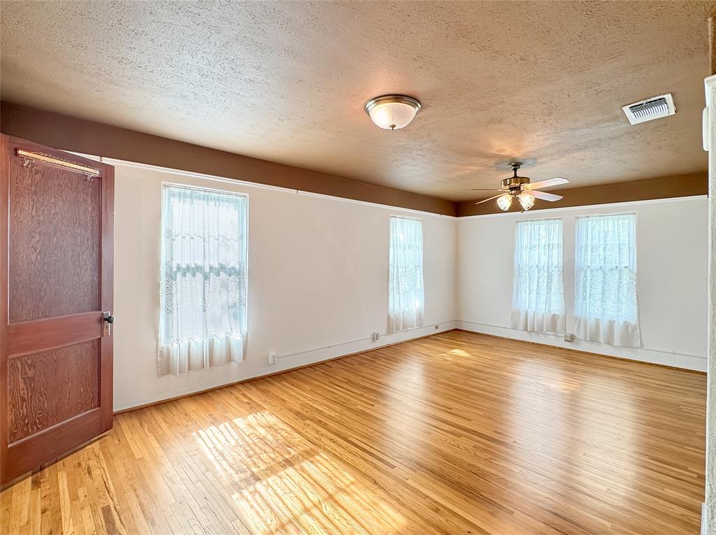 1205 Forest Ridge Drive Bedford, TX 76022 - Photo 12 of 40 One of two primary suites