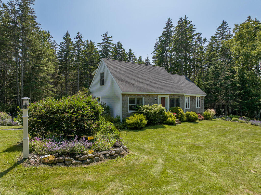 18 Cat Cove Road Stonington, ME 04681 - Photo 7 of 61 18Cat'sCove-7