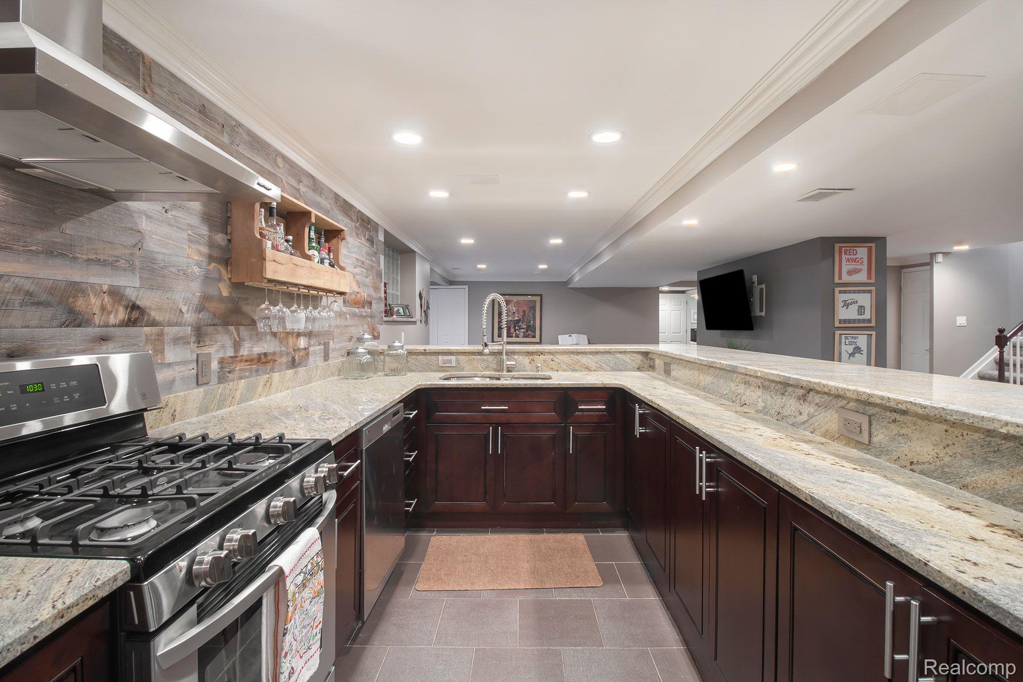3187 Kilburn Road West Rochester, MI 48306 - Photo 39 of 58 Gallery Image 39