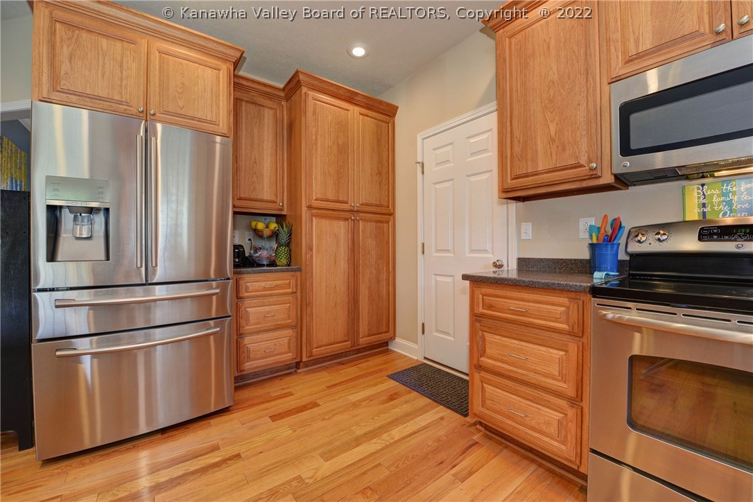 129 Hyde Park Road Winfield, WV 25213 - Photo 12 of 30 Gallery Image 12