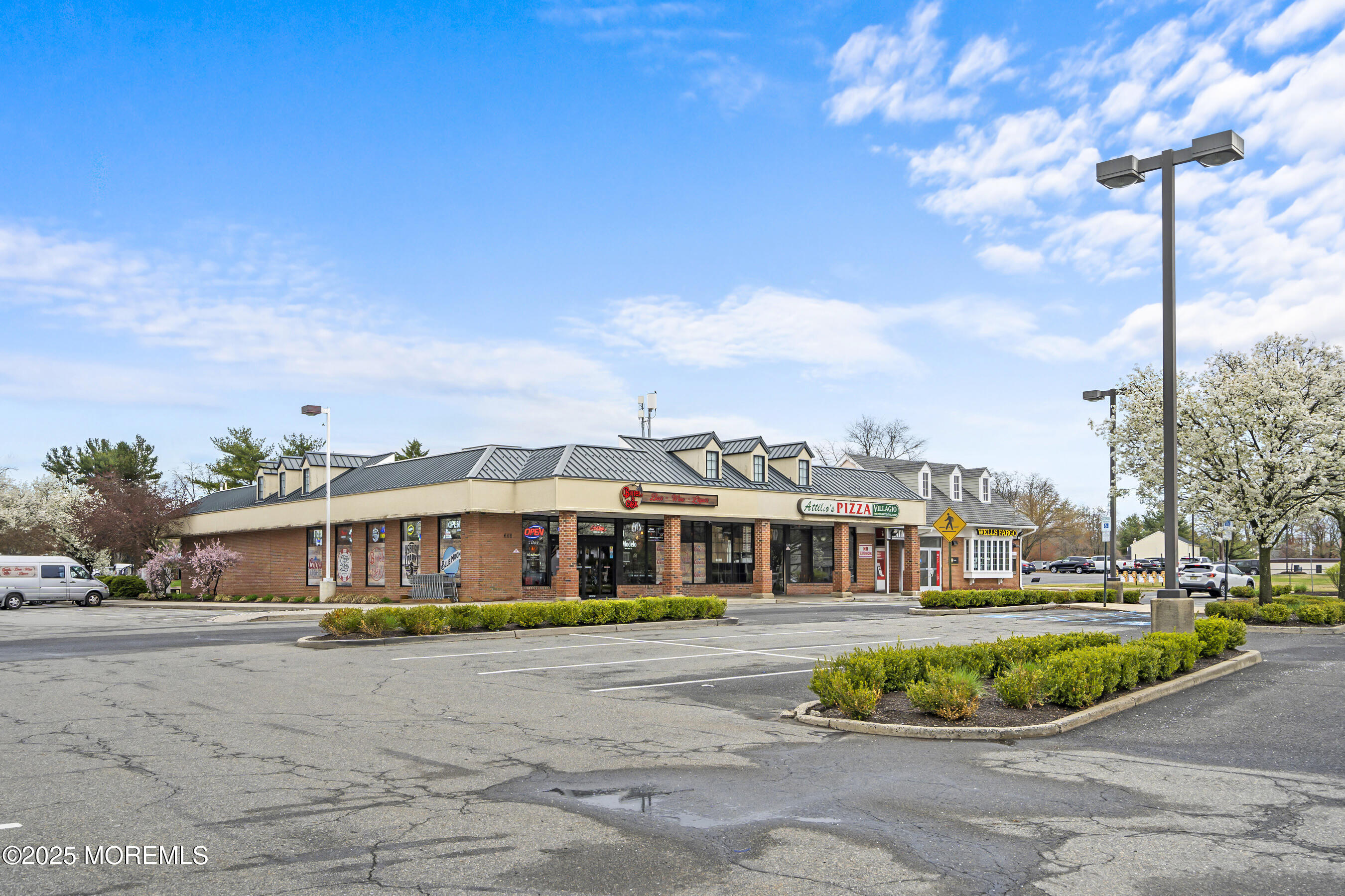 118 Jumping Brook Road Lincroft, NJ 07738 - Photo 4 of 7 Lincroft Dining