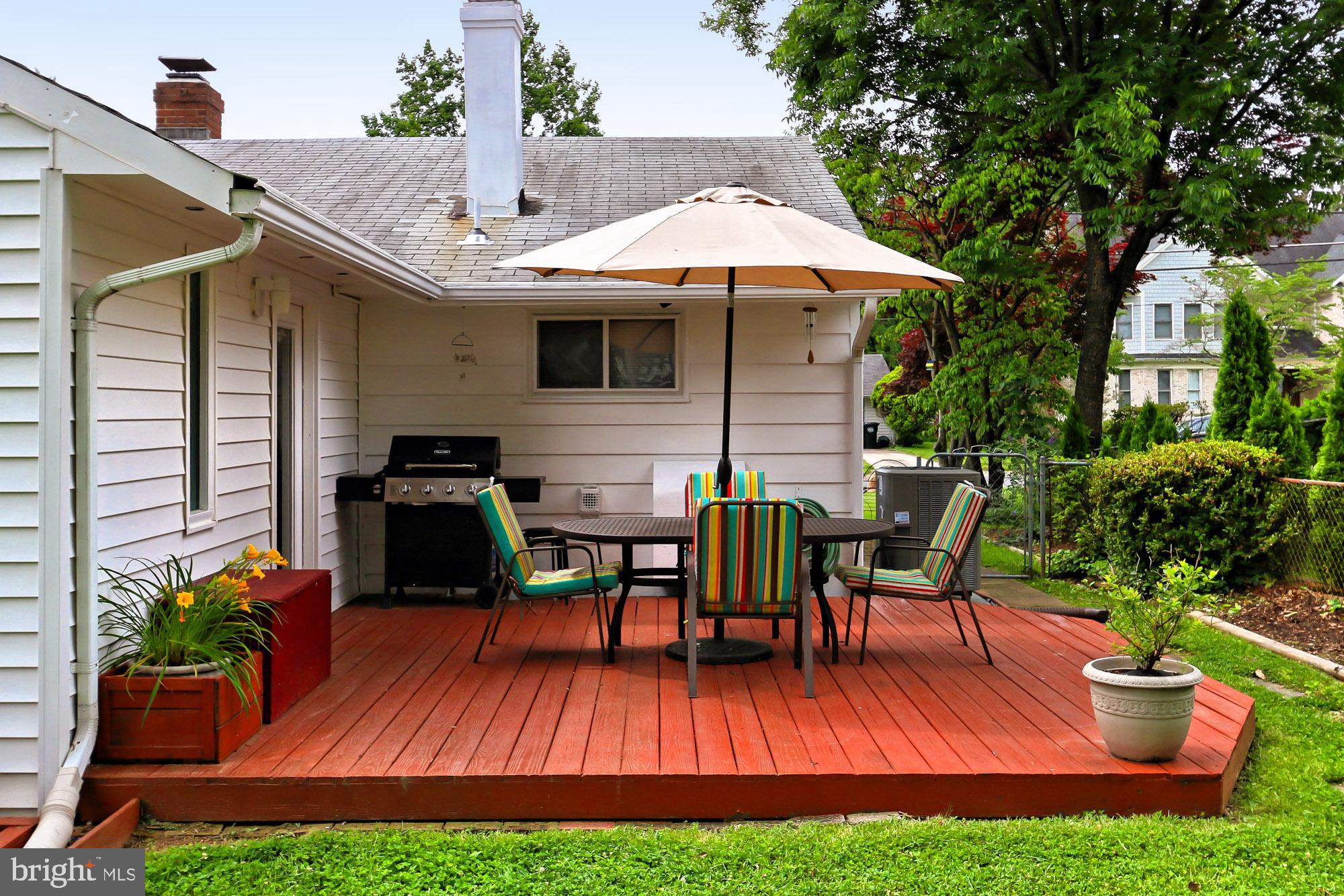7410 Gresham Street Springfield, VA 22151 - Photo 22 of 28 Relaxing patio