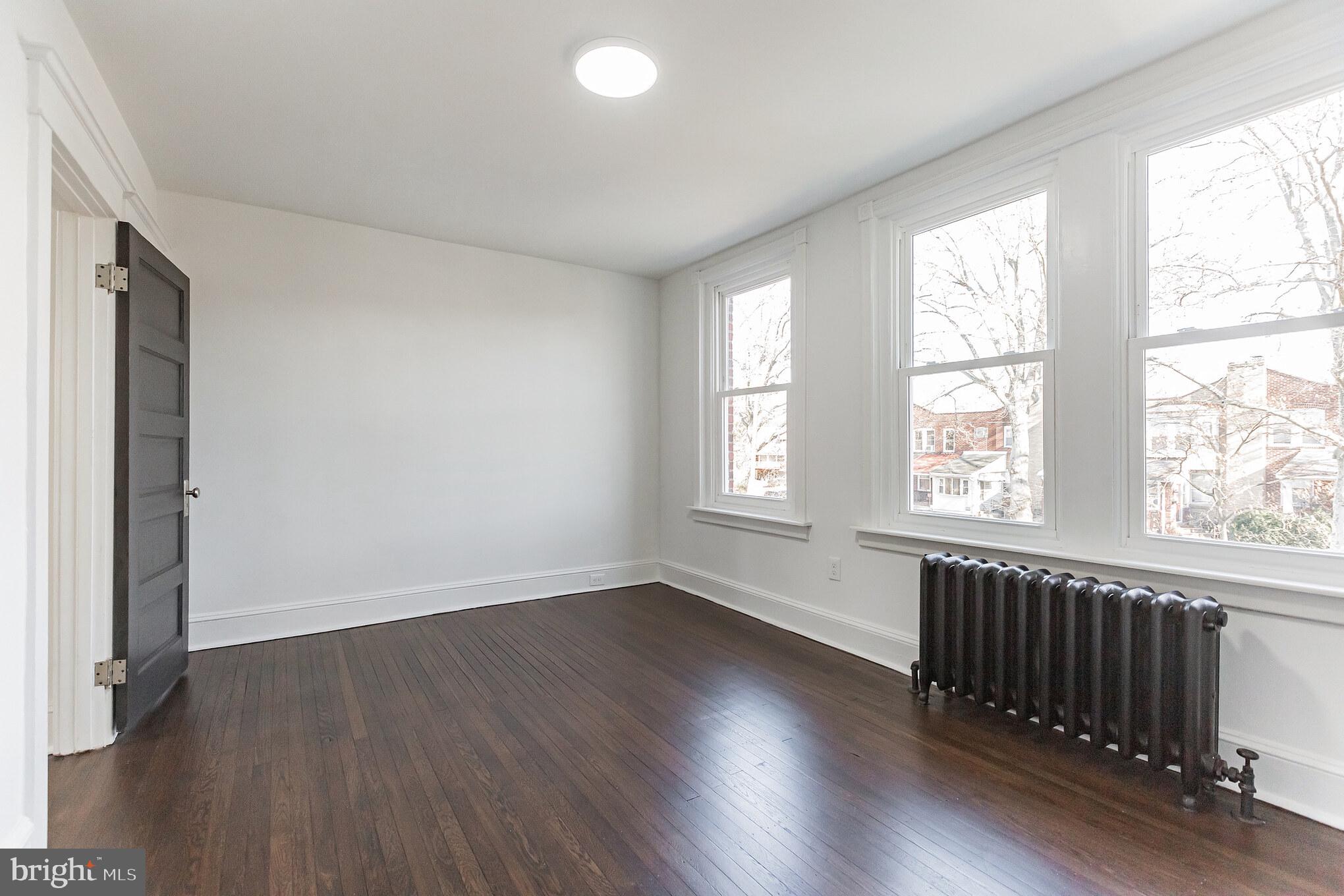 924 Atwood Road Philadelphia, PA 19151 - Photo 12 of 30 Gallery Image 12